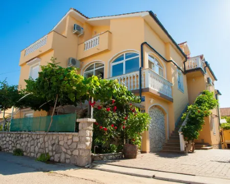 Pansion Tina Hotels in Dobrinj