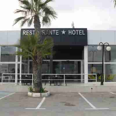 Hotel Lo Monte Hotel Exterior
