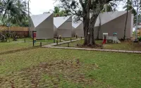 Hiromi Glamping Anyer Beach Resort Các khách sạn ở Cinangka