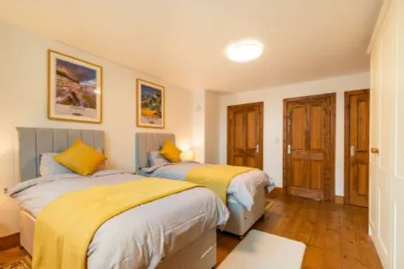 Host Stay The Nave Отели в г. Горлстон-он-Си