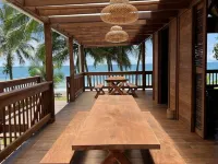 Irana Pacific Hotel Hotels in Nuqui