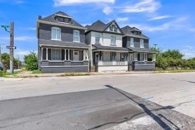 Brikctoria 1102 3 Bedroom Home Hotels near Charles B. Wheeler Downtown Airport