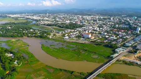 Pink Hotel Отели рядом с достопримечательностью «Cửa hàng phụ kiện thời trang BG»