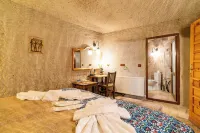 Cappadocia Inans Cave & Swimming Pool Hot