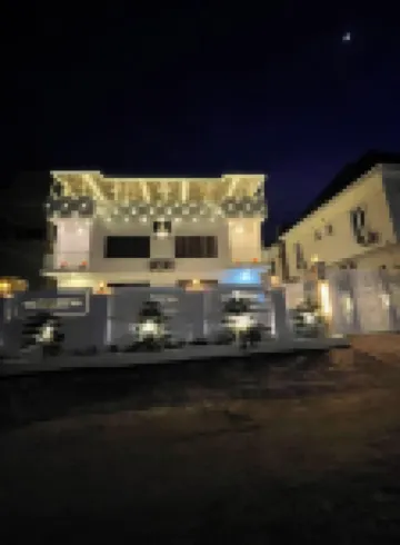 Marathon Hotel and Suites