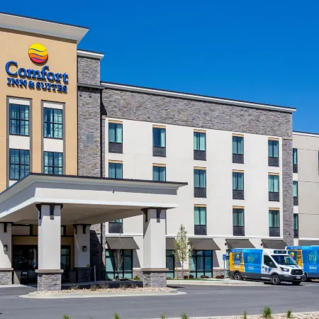 Comfort Inn & Suites Salt Lake City Airport Отели рядом с Аэропорт Солт-Лейк-Сити