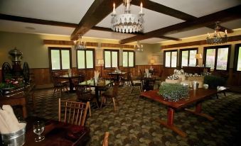 The Upper Pass Lodge