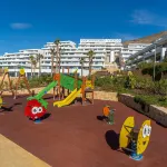 Villa Esmeralda 20 by BookaParadise