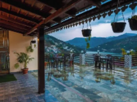 เฮชอาร์ อัพวาน อินน์ โรงแรมในไนนิตาล