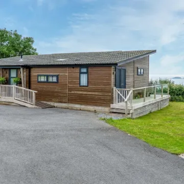 Shearwater 30 - 2 Bedroom Lodge - Summerhill