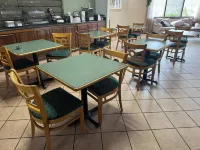 OYO Hotel Harriman Near I-40 - breakfast
