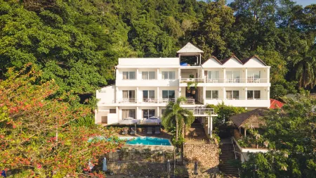 Saravoan-Kep Hotel Отели в г. Кеп