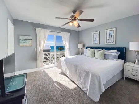 Shoreline Townhomes #10 - 2 Br Townhouse by RedAwning Отели в г. Inlet Beach