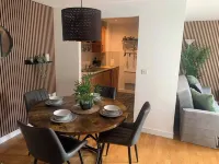 Central Liverpool Apartment-Sleeps 6-Free Parking Hotels in 
