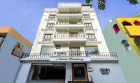 Treebo Aaravi Residency, 800 Mtrs from Promenade Beach