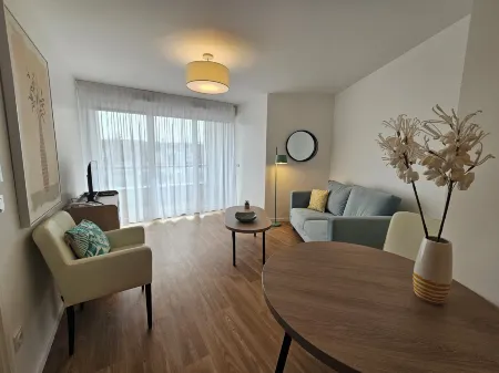 Zenao Appart'hôtel Saint-Maur-des-Fossés Отели в г. Ла Кё-ан-Бри