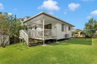 KozyGuru / Mt Gravatt East / 3 Bed House Qmg030