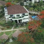 Flamingo Aquila Hotel in zona Tirtha Chapel