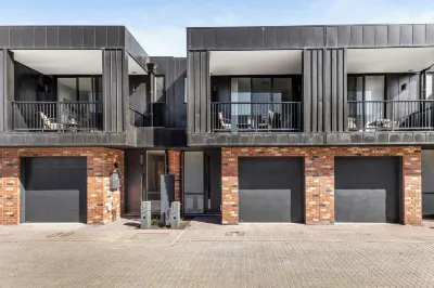 Foundry Lane Apartments by Urban Rest