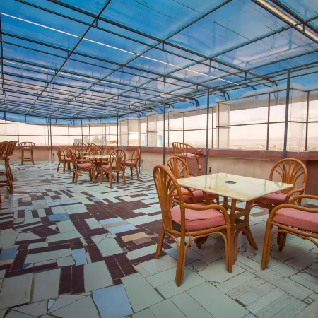 Alma Hotel