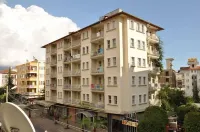 نرجس أبارت هوتل - غرفة مطلة على الجبل
