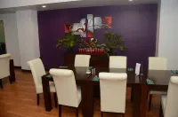 Capricorn Hotel Hotel di Blackwater