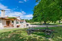 Villa Histra Hôtels à : 