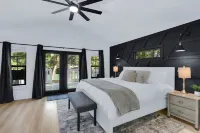 Modern Farmhouse on the Guadalupe River in Seguin, TX! - Wi-Fi