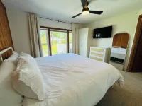 Private Sandy Beach-Beach Volleyball-Game Room-Fire pit