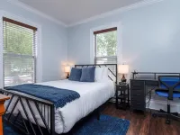 Fully Stocked Kitchen,  AC,  Wi-Fi, W/D,  Near Baseball and Walk to Downtown Hotels in Oneonta