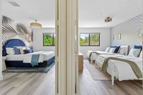 New Luxury Home with Hot Tub & Game Room in Ft. Lauderdale - 10 min to Beach