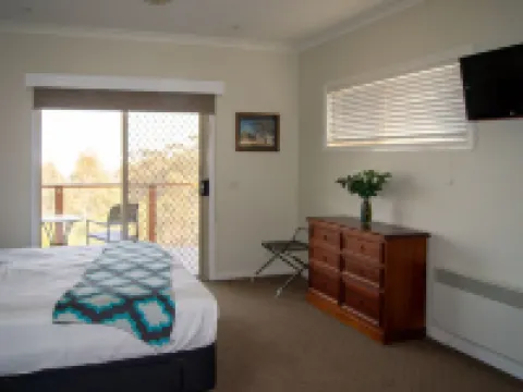 Bung Bong Hill Cottage Hotels in Maryborough