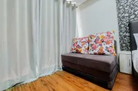 Comfortable and Simply Studio Room Casa de Parco Apartment - 2-Star