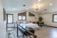 Modern Smart House - 2BR/2BA - Wildlife Views - 2 Patios + Fire Pits