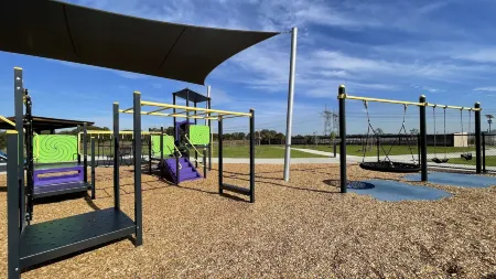 Casey Green Townhouse by GoodLive Отели рядом с достопримечательностью «Sweeney Reserve»