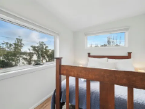 Little Darlin' The Shack Hotels in Port Arthur