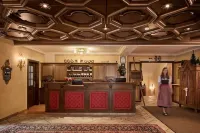 Hotel Table