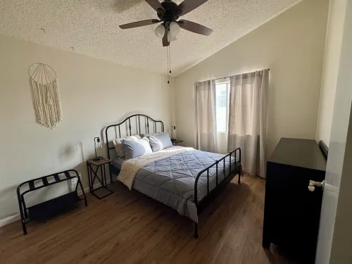 Charming fully remodeled  home with fenced pool in beautiful Peoria