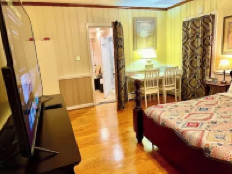 Private, Charm, & Unique Stay