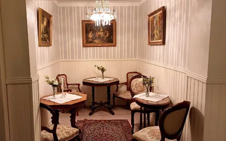 Hotell Viking Отели рядом с достопримечательностью «Hafsten Resort»