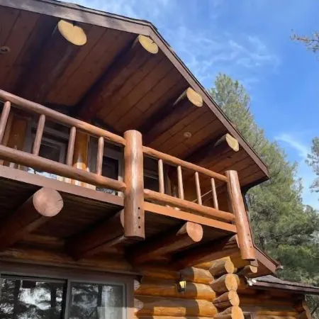 Living Well Lodge with Panoramic Views