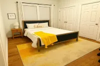 Stylish 3Br Home Sleeps 8 w/ Grill – Near CrossPlex & Downtown