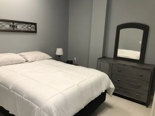 Minutes from Pickwick Lake & 3 boat Landings. Boat Parking with 110v access. Hotels in Tishomingo County