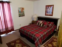 3 Bed/2 Bath will sleep 12!