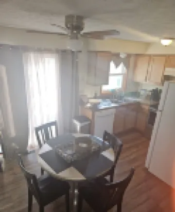 Charming 2-bedroom condo with WiFi, AC in delightful Canton