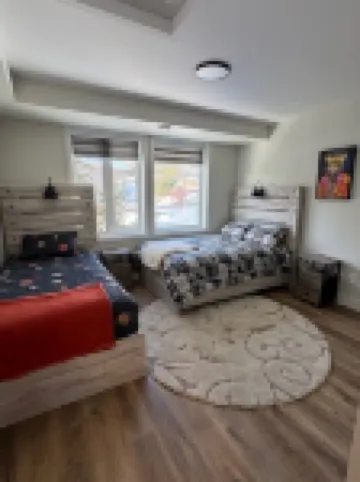 Lake view lux condo beside Deerhurst/ski/golf/lake