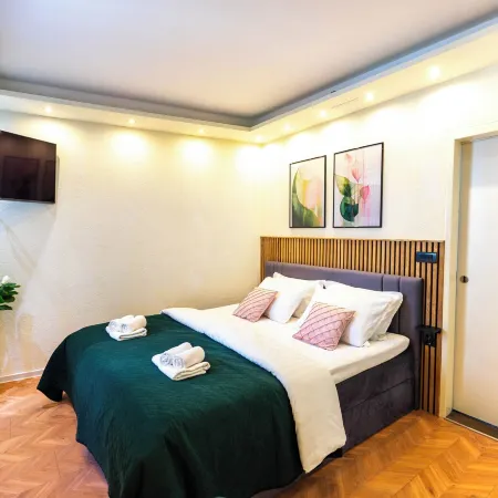 Elegant APT 5 min walk from Split center
