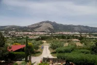 Apartment in old farmhouse Hotels in El Comtat