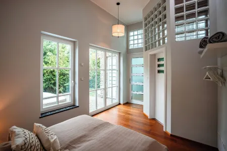 Designhaus - Whirlpool - Garage - 8 Personen - Top Lage Отели рядом с достопримечательностью «Музей музыкальных инструментов»