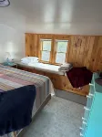 Charming 2-bedroom cottage on Loon Lake